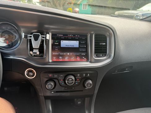 Used 2013 Dodge Charger SXT RWD image 11