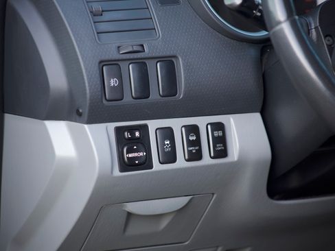 Used 2013 Toyota Tacoma PreRunner image 12