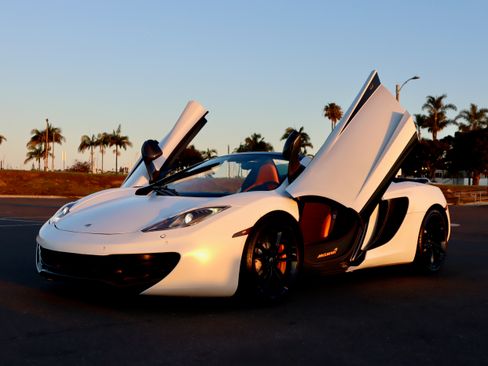 Used 2013 McLaren MP4-12C Spider image 4