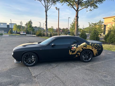 Used 2021 Dodge Challenger R/T Scat Pack RWD image 6