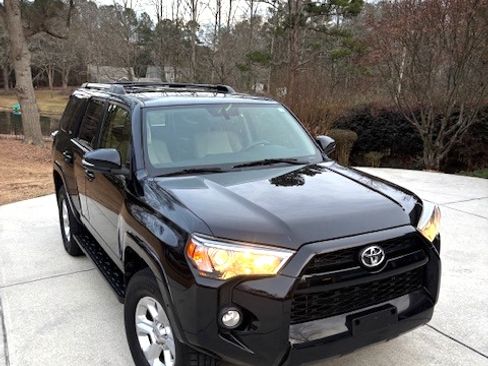 Used 2019 Toyota 4Runner SR5 Premium w/ Wilderness Package image 15