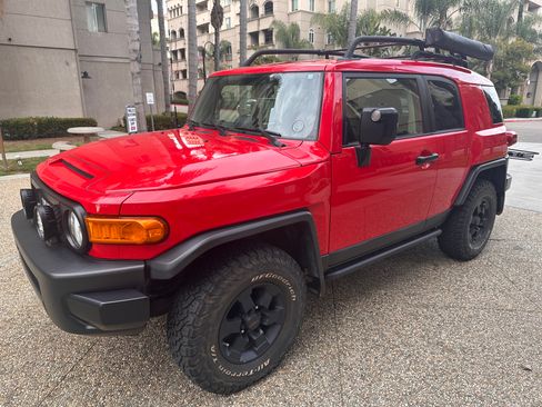 Used 2012 Toyota FJ Cruiser 4WD w/ Trail Teams Special Edition image 1