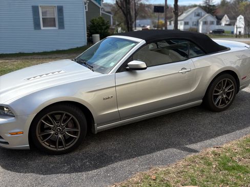 Used 2014 Ford Mustang GT w/ Electronics Package image 4