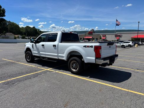 Used 2022 Ford F250 XL w/ Power Equipment Group AWD/4WD image 8