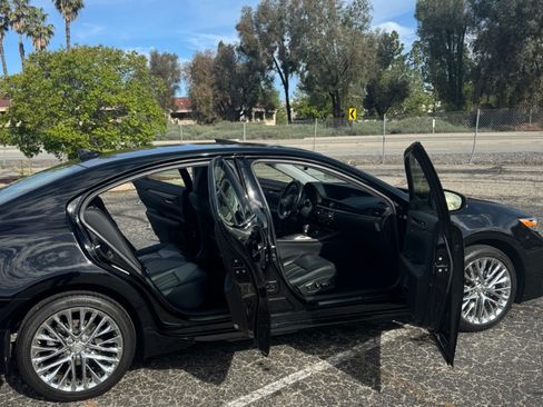 Used 2016 Lexus ES 350 w/ Ultra Luxury Package image 10