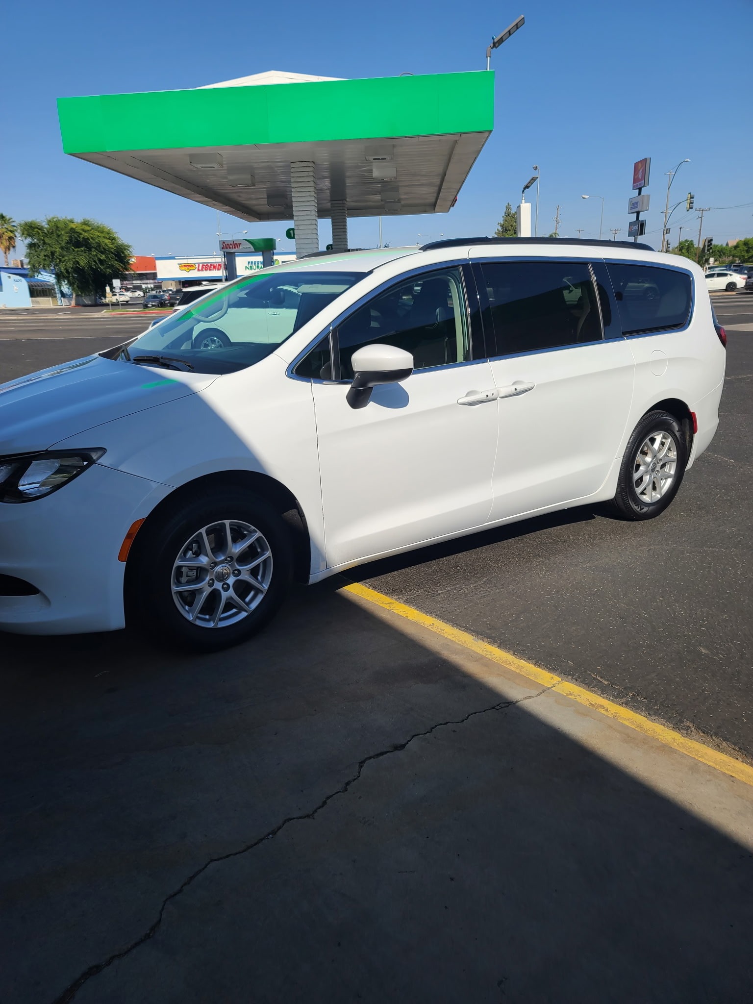 Used 2020 Chrysler Voyager Lxi FWD image 1