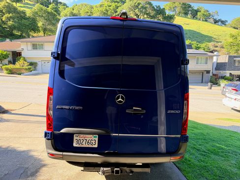 Used 2019 Mercedes-Benz Sprinter 144 Cargo image 4