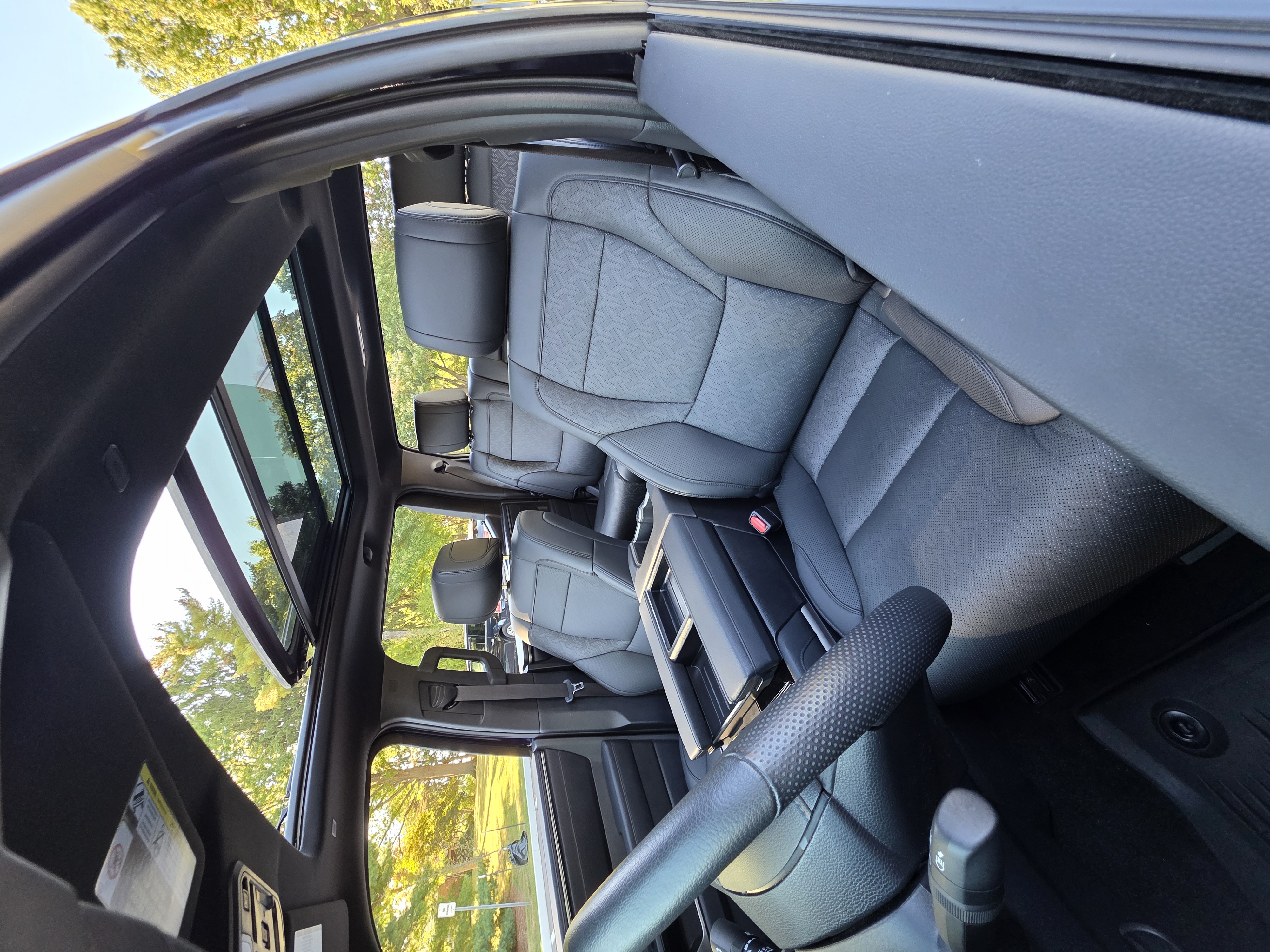 Used 2025 Toyota Tundra Limited AWD/4WD image 14