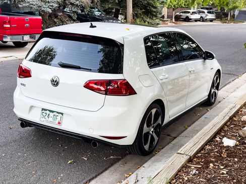 Used 2015 Volkswagen GTI SE FWD image 8