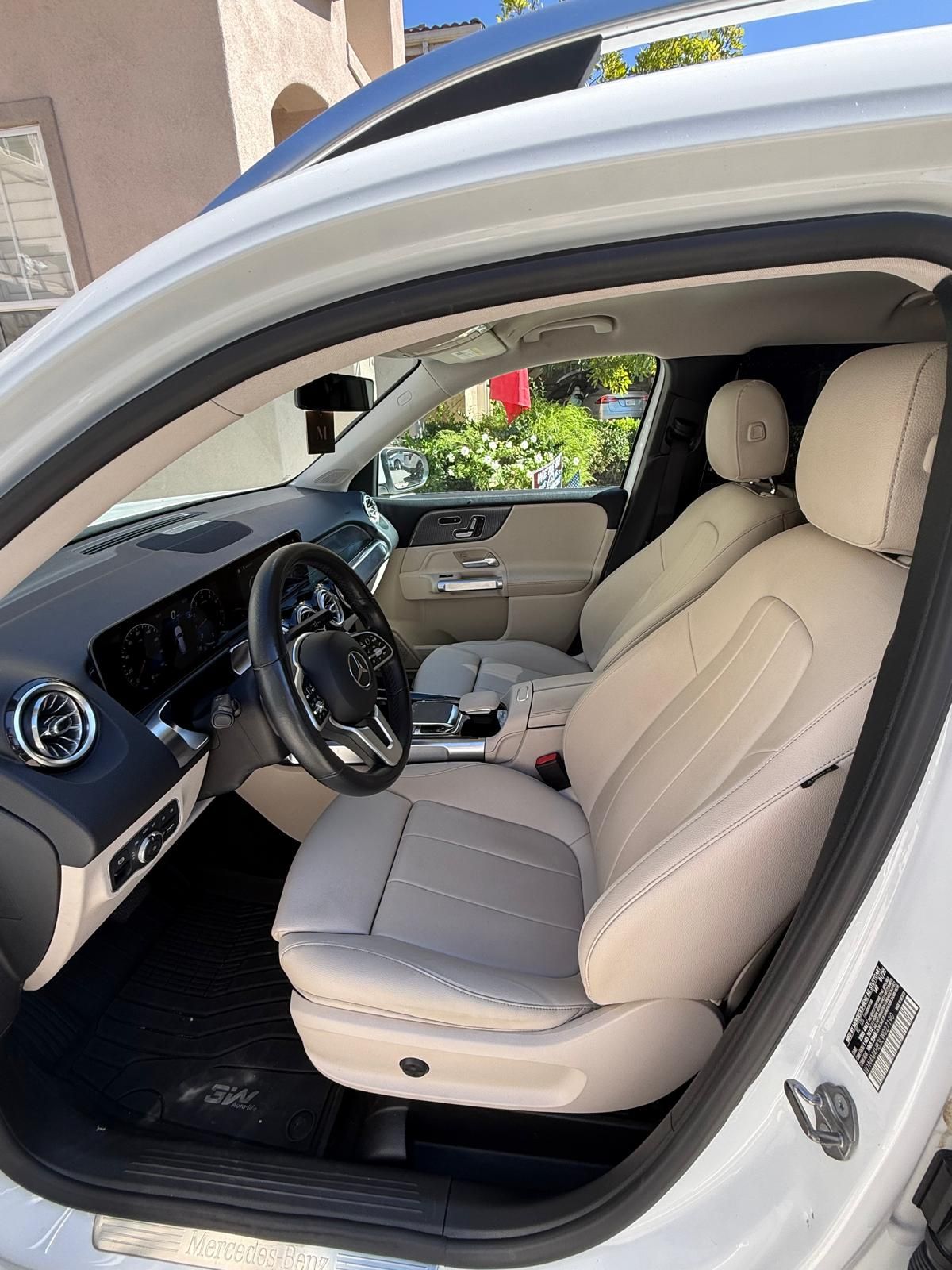 Used 2020 Mercedes-Benz GLB 250 4MATIC image 13