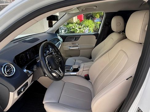 Used 2020 Mercedes-Benz GLB 250 4MATIC image 13