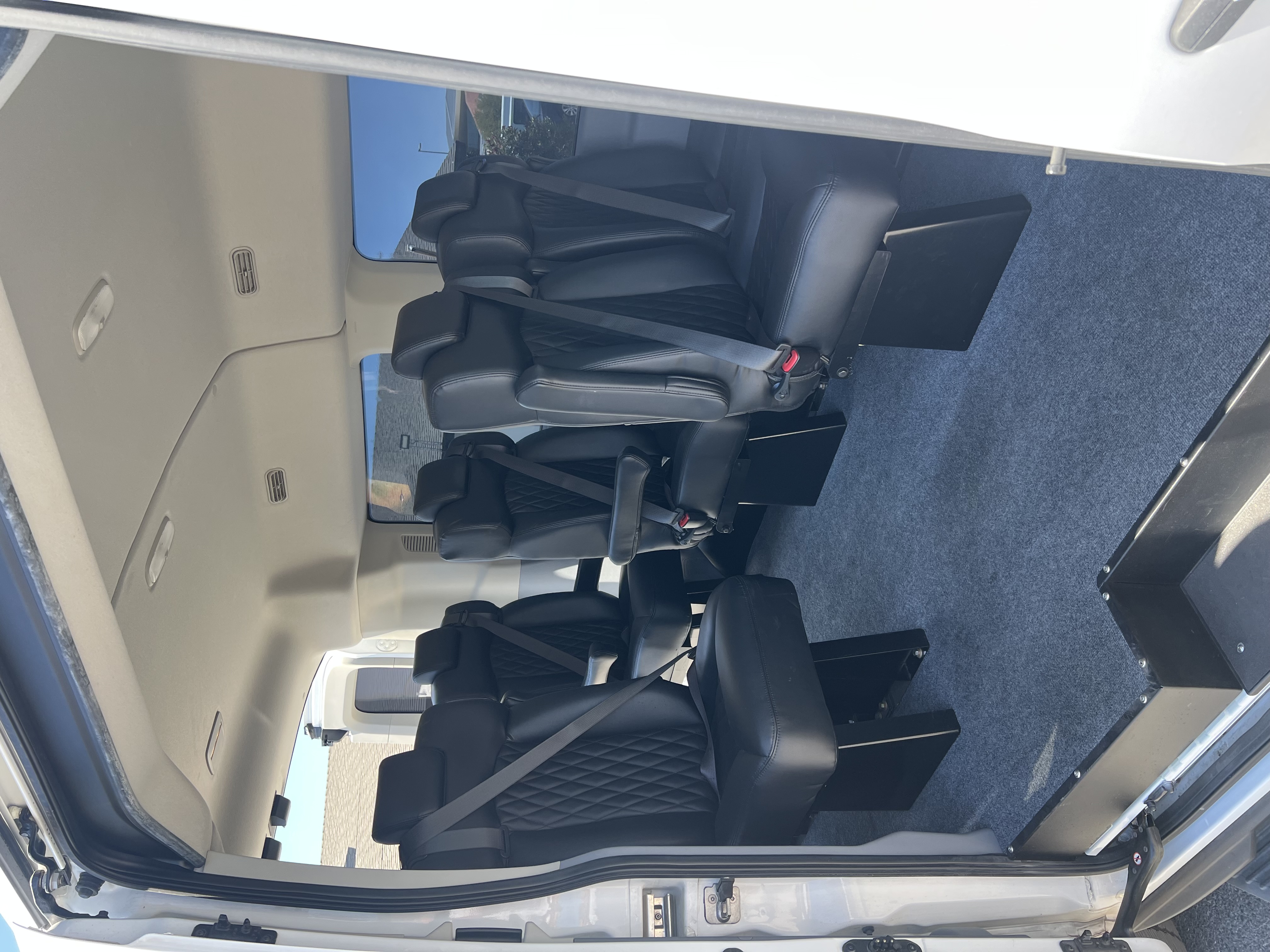 Used 2019 Ford Transit 150 XLT RWD image 10