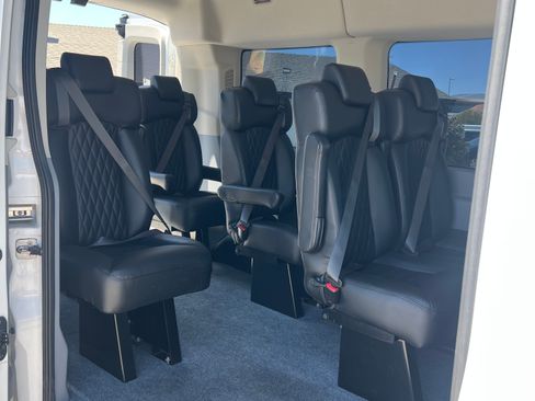 Used 2019 Ford Transit 150 XLT RWD image 10