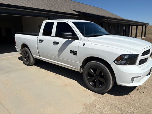Used 2019 RAM 1500 Express w/ Express Value Package AWD/4WD image 8