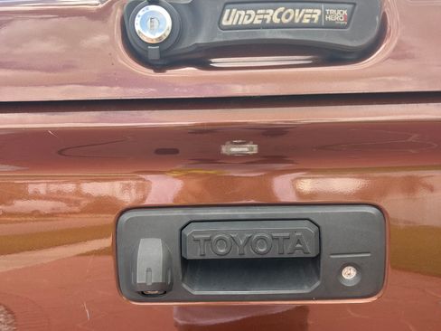 Used 2015 Toyota Tundra Limited RWD image 27