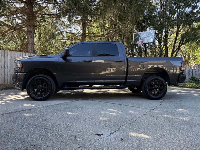 Used 2024 RAM 2500 Big Horn w/ Night Edition AWD/4WD image 6