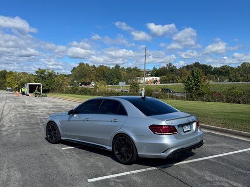 Used 2014 Mercedes-Benz E 63 AMG S-Model image 6