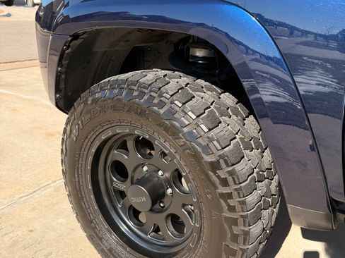 Used 2020 Toyota 4Runner SR5 Premium w/ Moonroof Package image 25