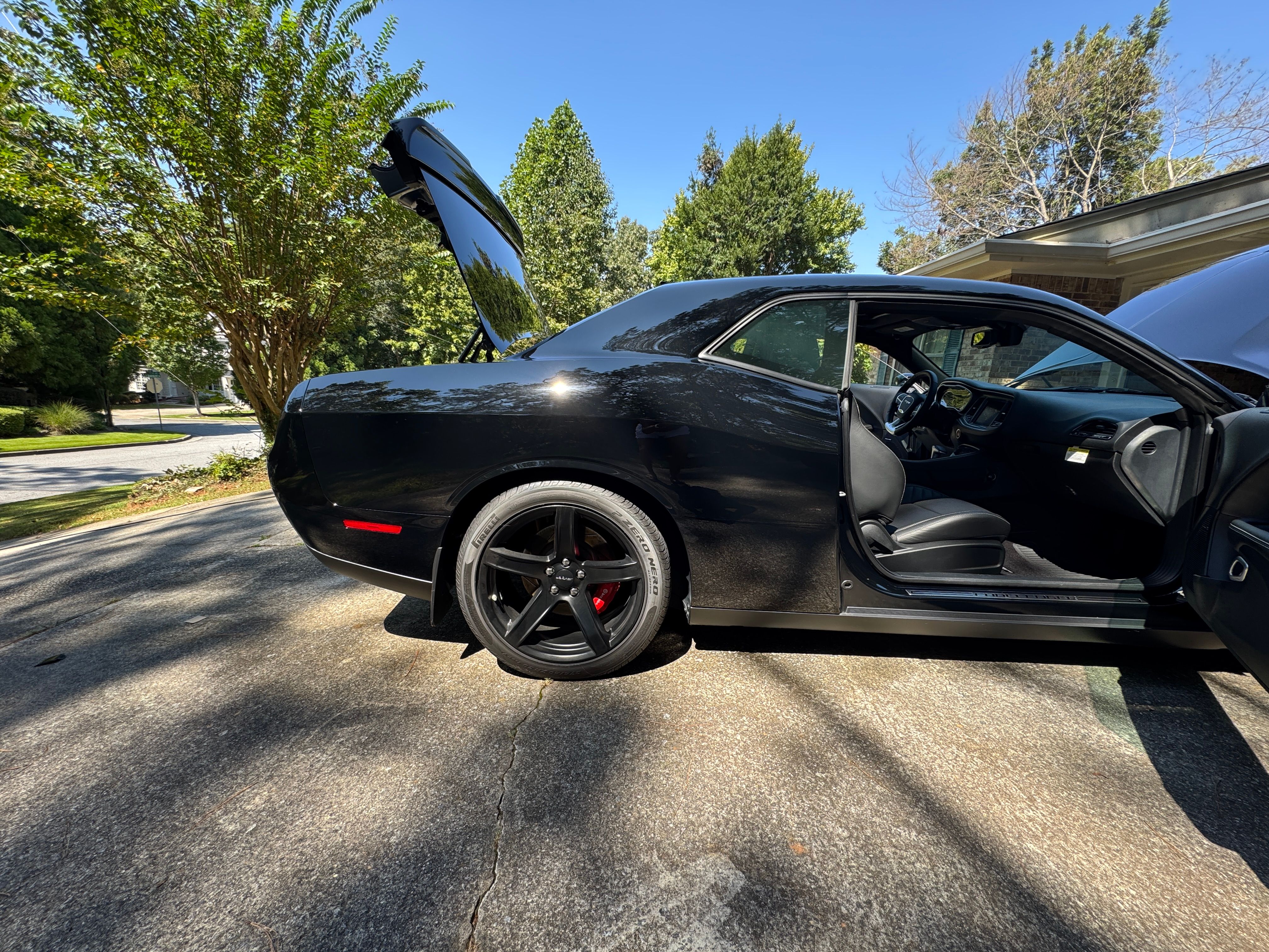 Used 2018 Dodge Challenger SRT RWD image 6