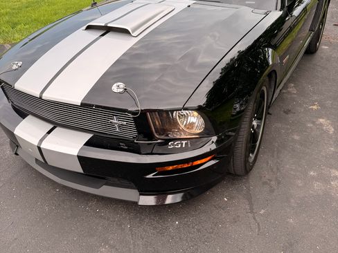Used 2007 Ford Mustang GT Premium RWD image 5