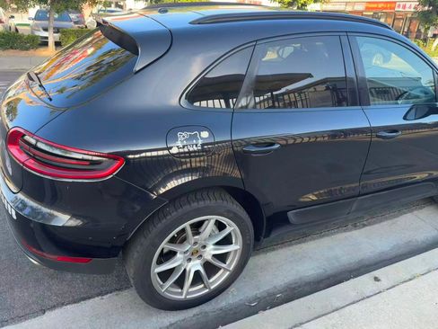 Used 2018 Porsche Macan S image 16