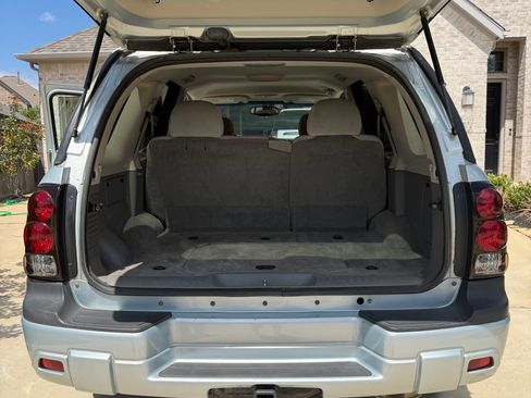 Used 2008 Chevrolet TrailBlazer 4WD w/ Smoker's Package image 9