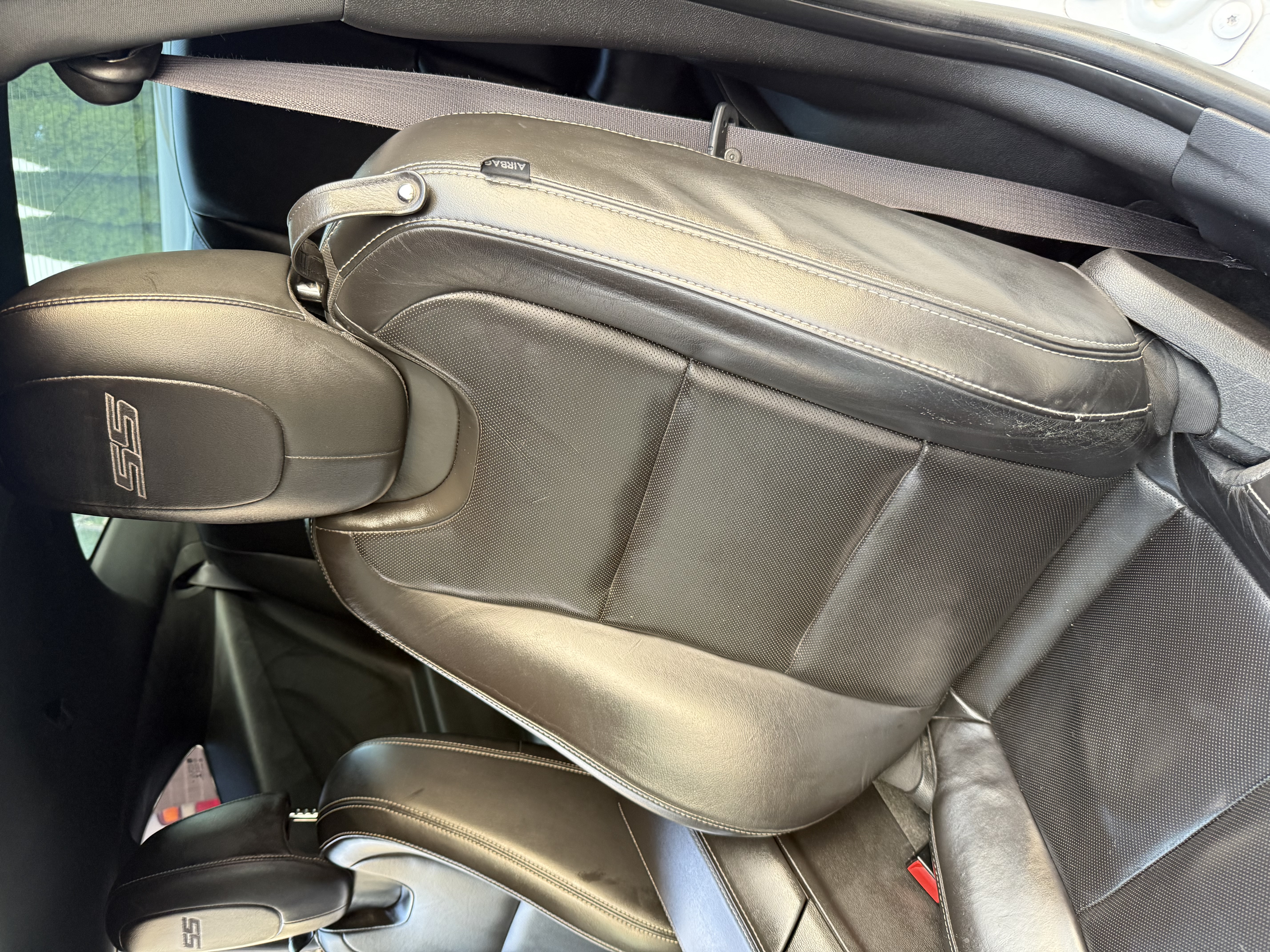 Used 2014 Chevrolet Camaro SS w/ RS Package RWD image 9