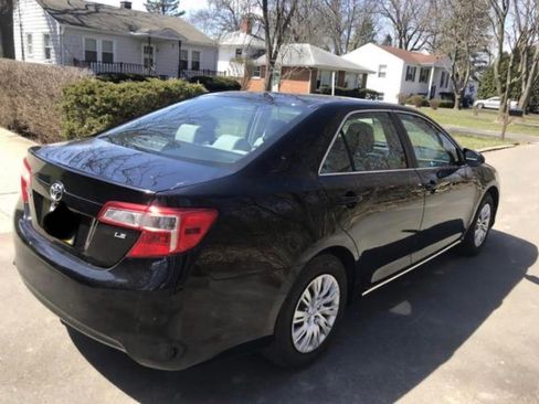 Used 2012 Toyota Camry LE image 2