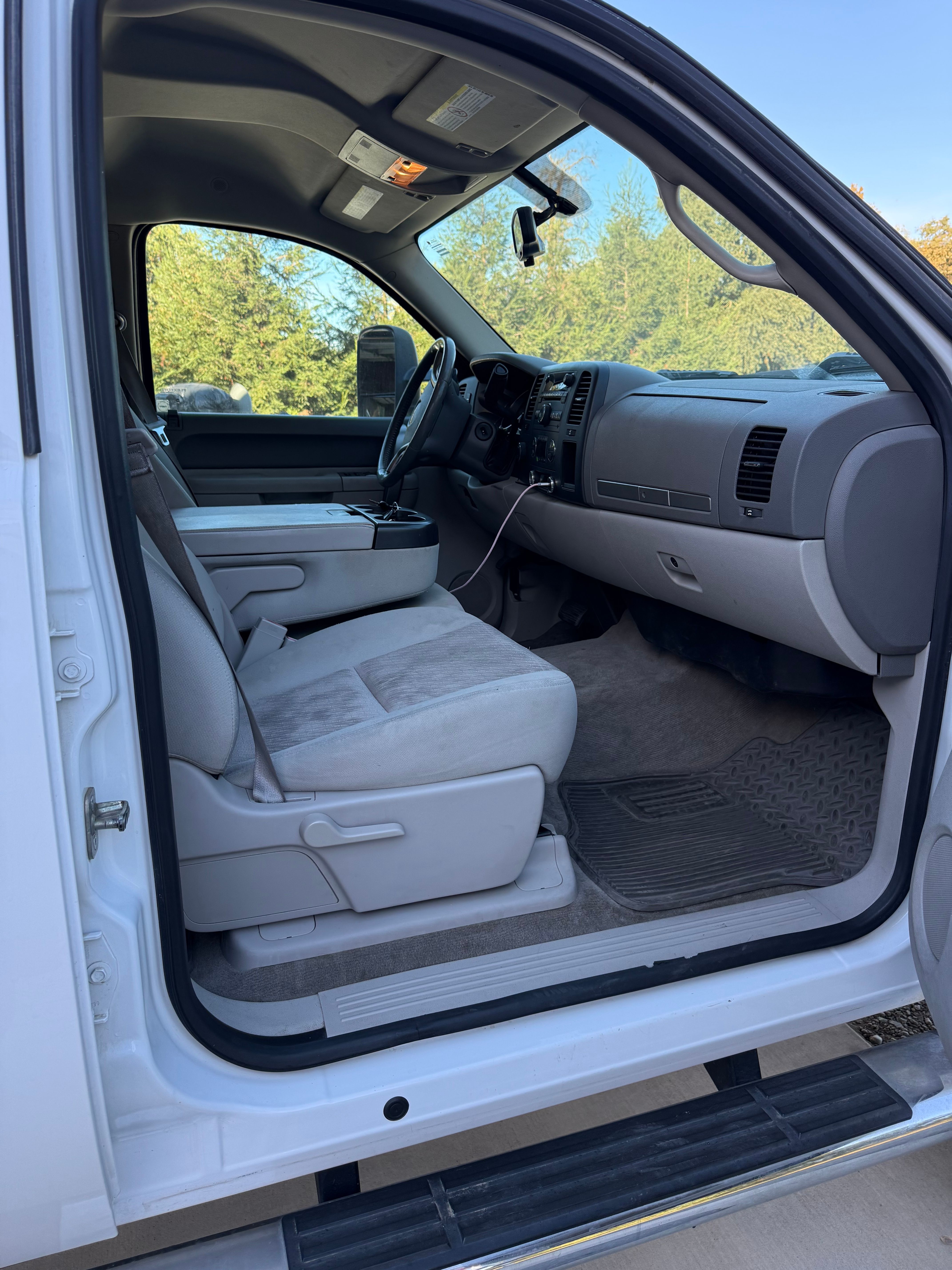 Used 2014 GMC Sierra 2500 SLE w/ SLE Preferred Package AWD/4WD image 11