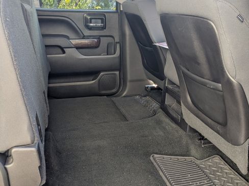 Used 2014 GMC Sierra 1500 SLE w/ SLE Value Package image 5