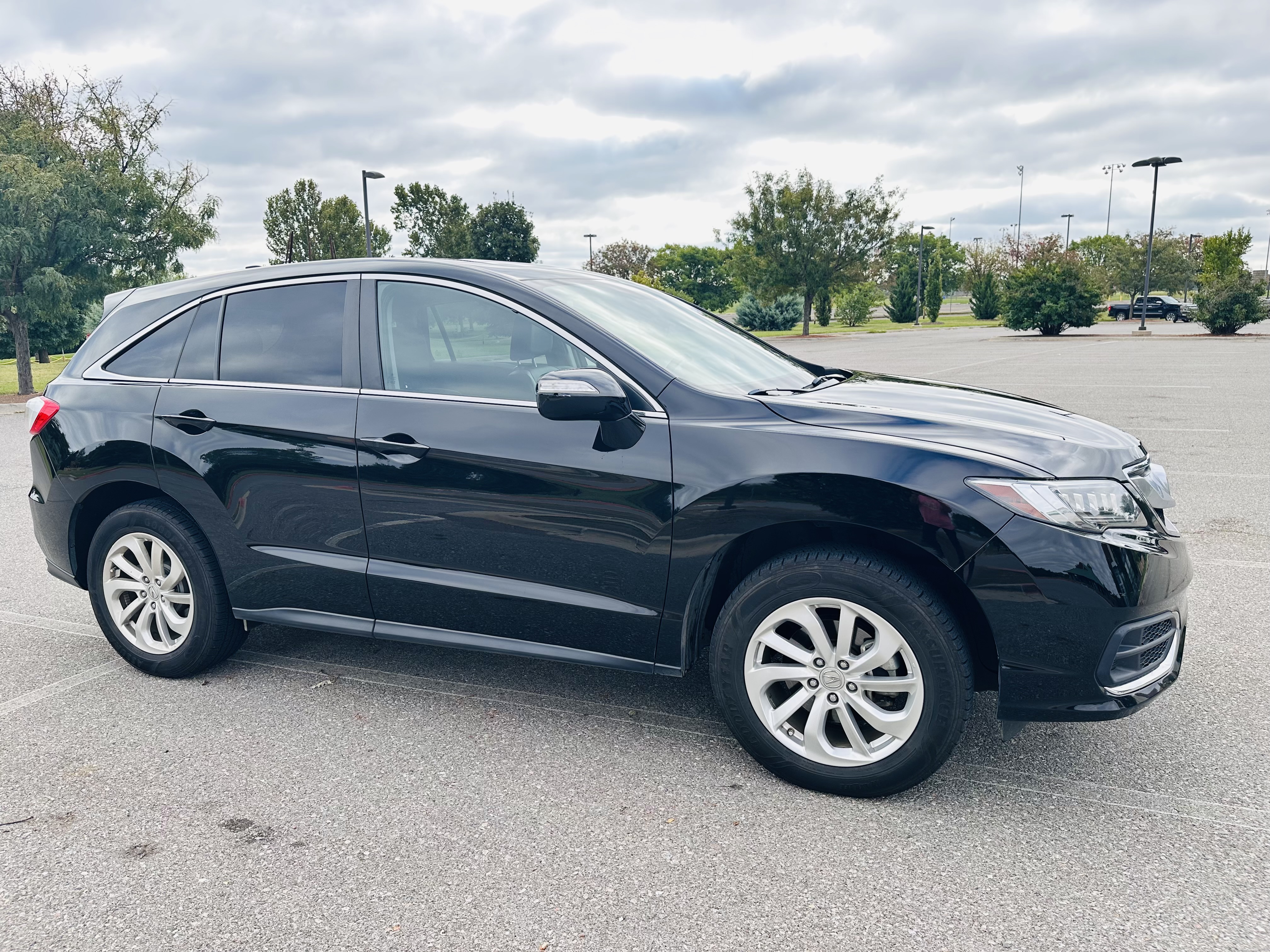 Used 2018 Acura RDX AWD w/ Technology Package image 2