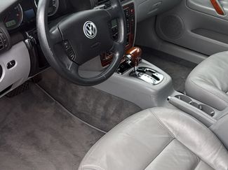 Used 2003 Volkswagen Passat GLX FWD video 1