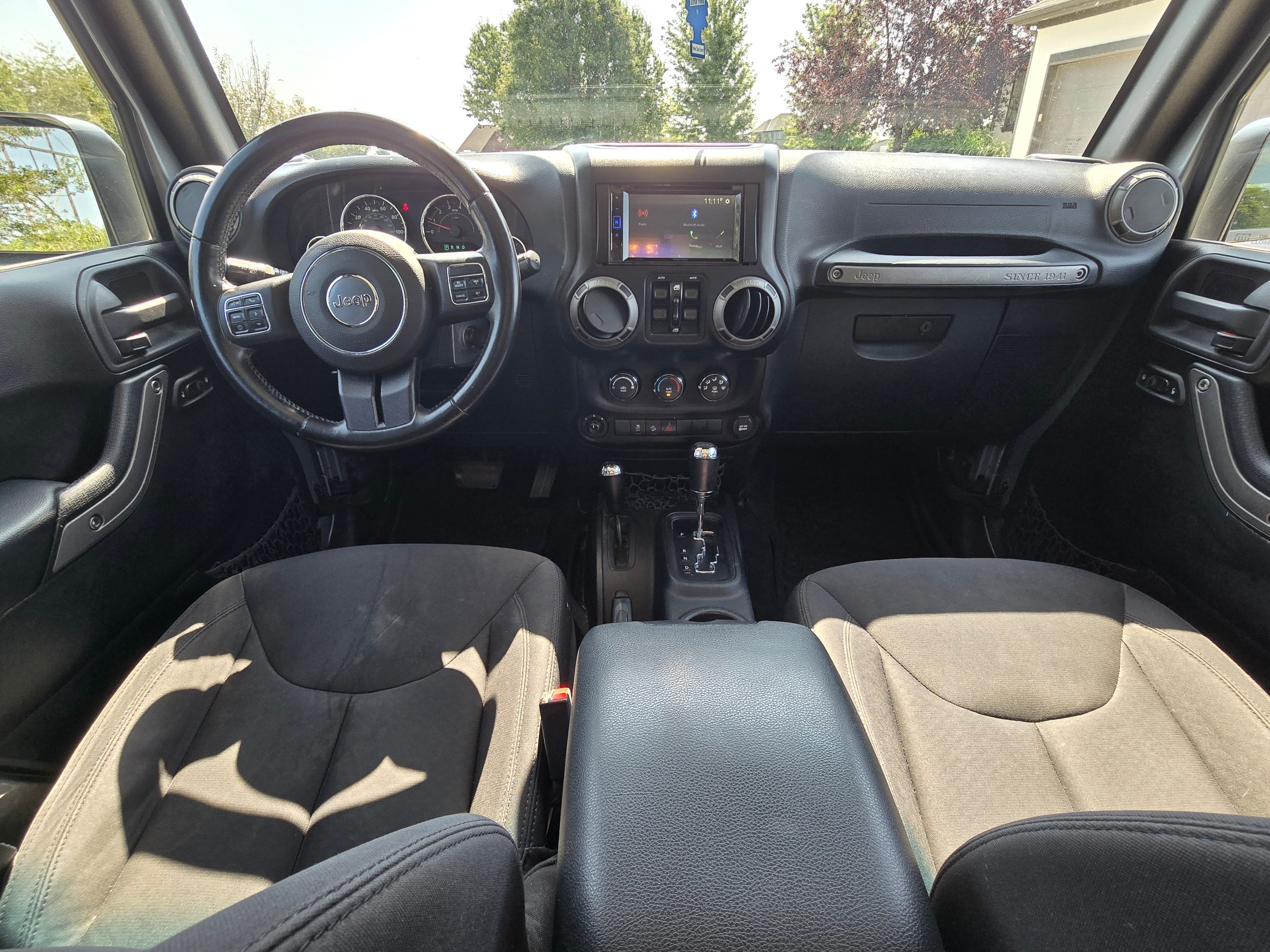 Used 2015 Jeep Wrangler Unlimited Sport AWD/4WD image 8