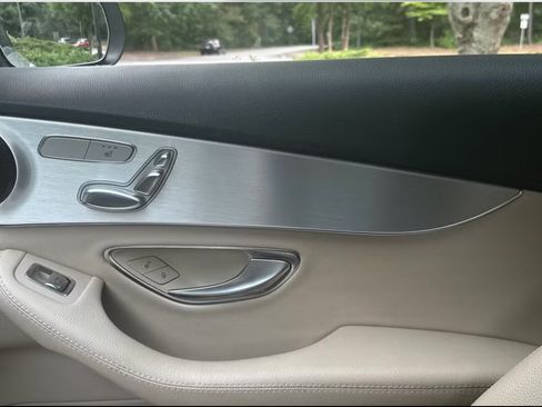 Used 2016 Mercedes-Benz C 300 Sedan image 8