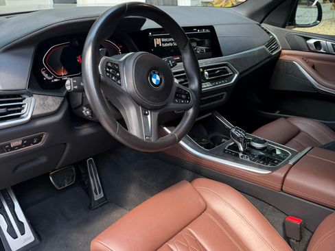 Used 2022 BMW X5 xDrive40i w/ M Sport Package AWD/4WD image 11