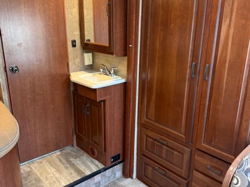 Used 2014 Mercedes-Benz Sprinter 3500 image 11