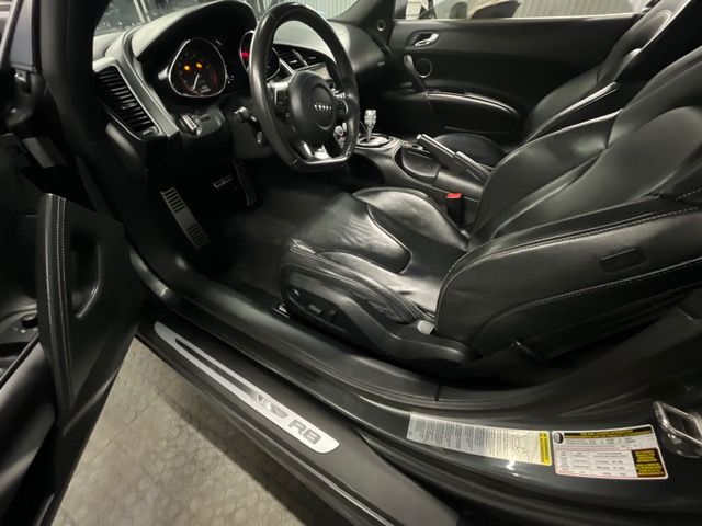 Used 2011 Audi R8 V10 AWD/4WD image 9