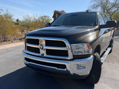 Used 2014 RAM 2500 SLT w/ Luxury Group AWD/4WD image 2