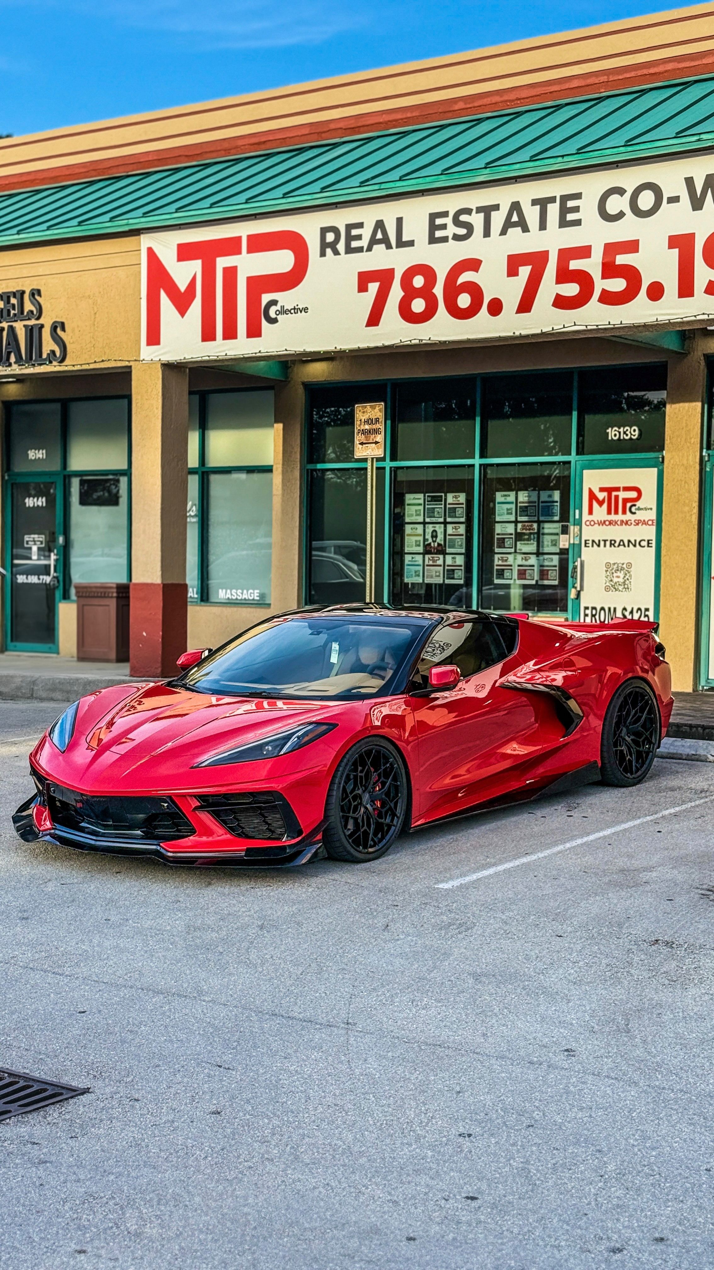 Used 2023 Chevrolet Corvette Stingray Premium Cpe w/ 3LT RWD image 4