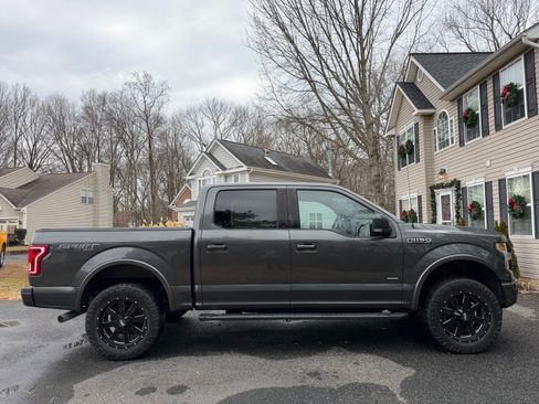Used 2016 Ford F150 XLT w/ Equipment Group 302A Luxury image 6