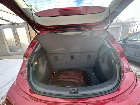 Used 2018 Chevrolet Bolt LT image 9