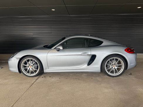 Used 2014 Porsche Cayman image 16