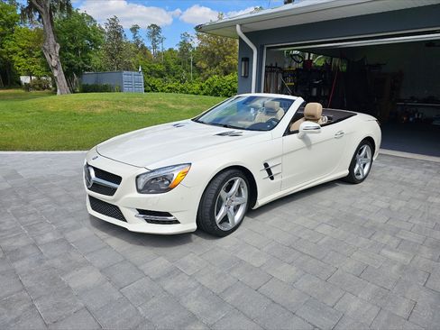 Used 2015 Mercedes-Benz SL 550 image 1