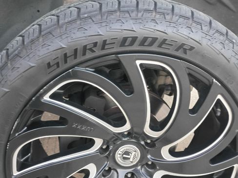 Used 2012 GMC Yukon XL SLT w/ SLT-2 Equipment Package image 17