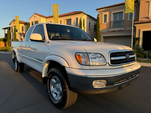 Used 2001 Toyota Tundra Limited image 4