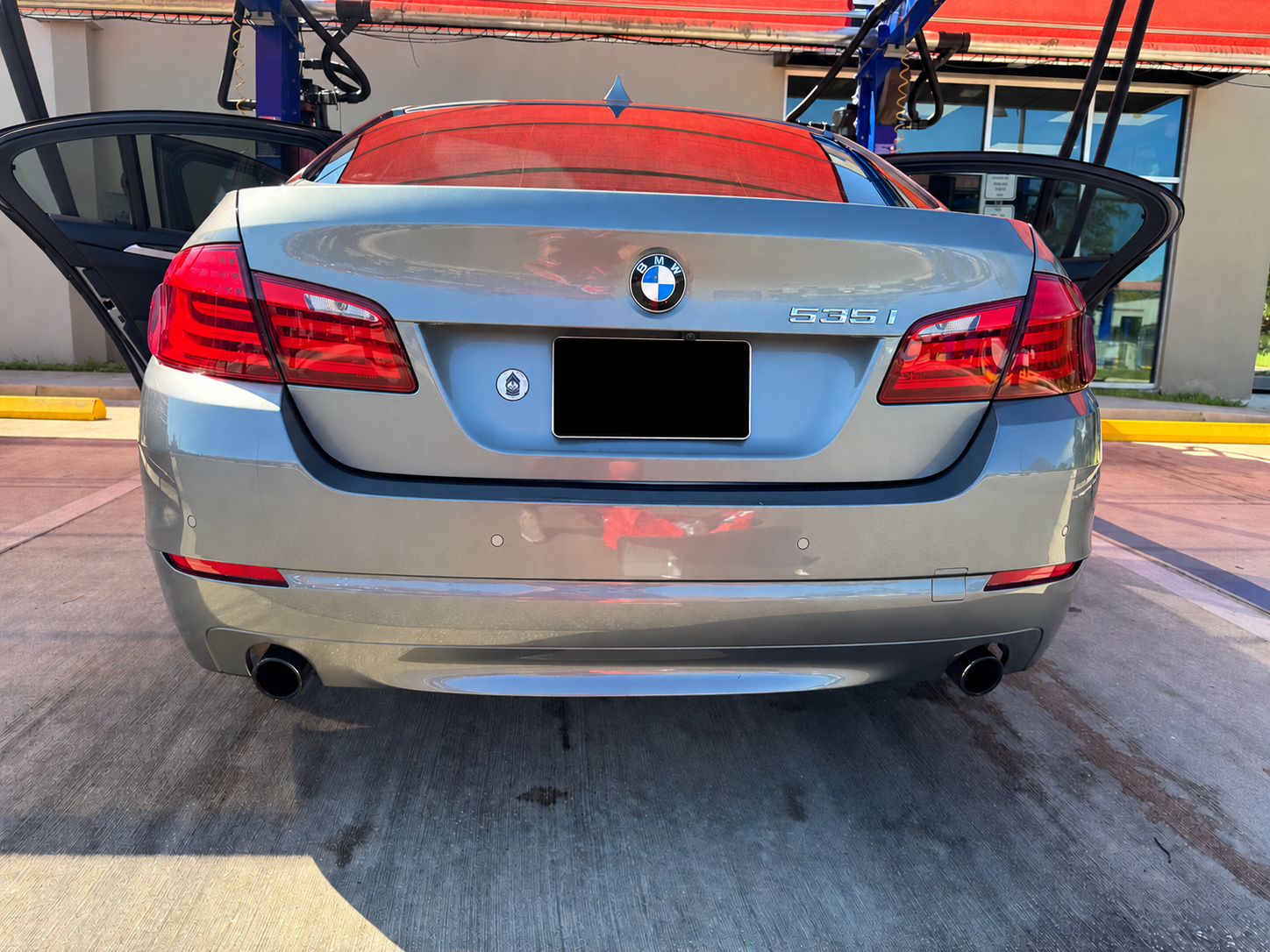 Used 2011 BMW 535i Sedan RWD image 5