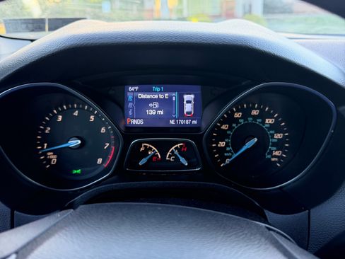 Used 2014 Ford Focus SE w/ Equipment Group 201A FWD image 11