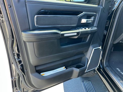 Used 2019 RAM 3500 Laramie image 26