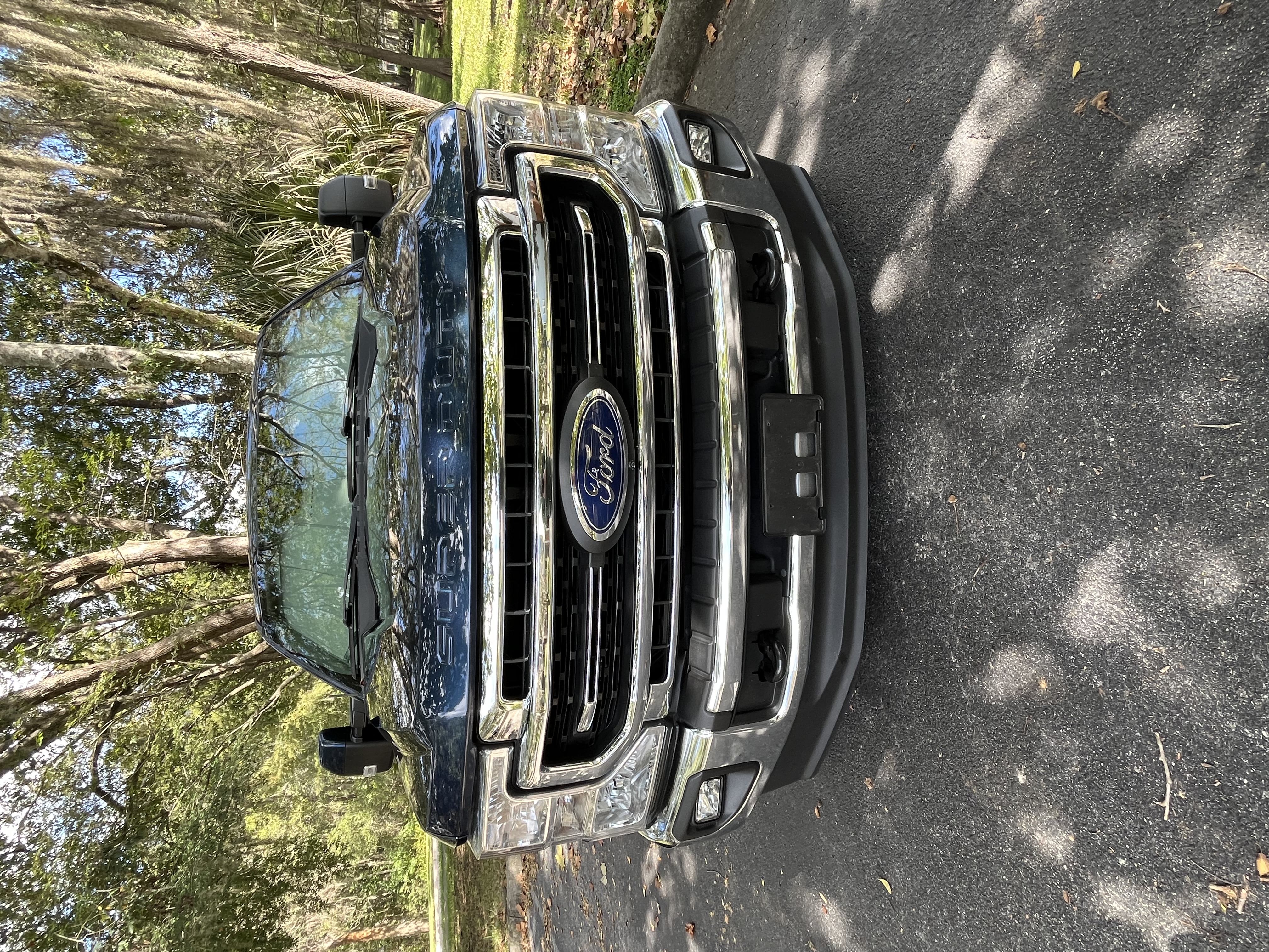 Used 2020 Ford F350 Lariat w/ Lariat Value Package AWD/4WD image 2