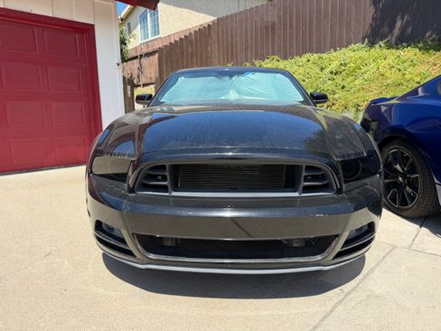 Used 2013 Ford Mustang Premium RWD image 1